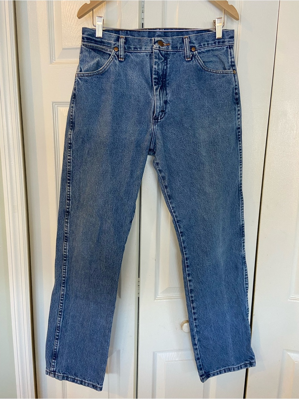 Wrangler Men's Straight Leg Blue Denim Jeans